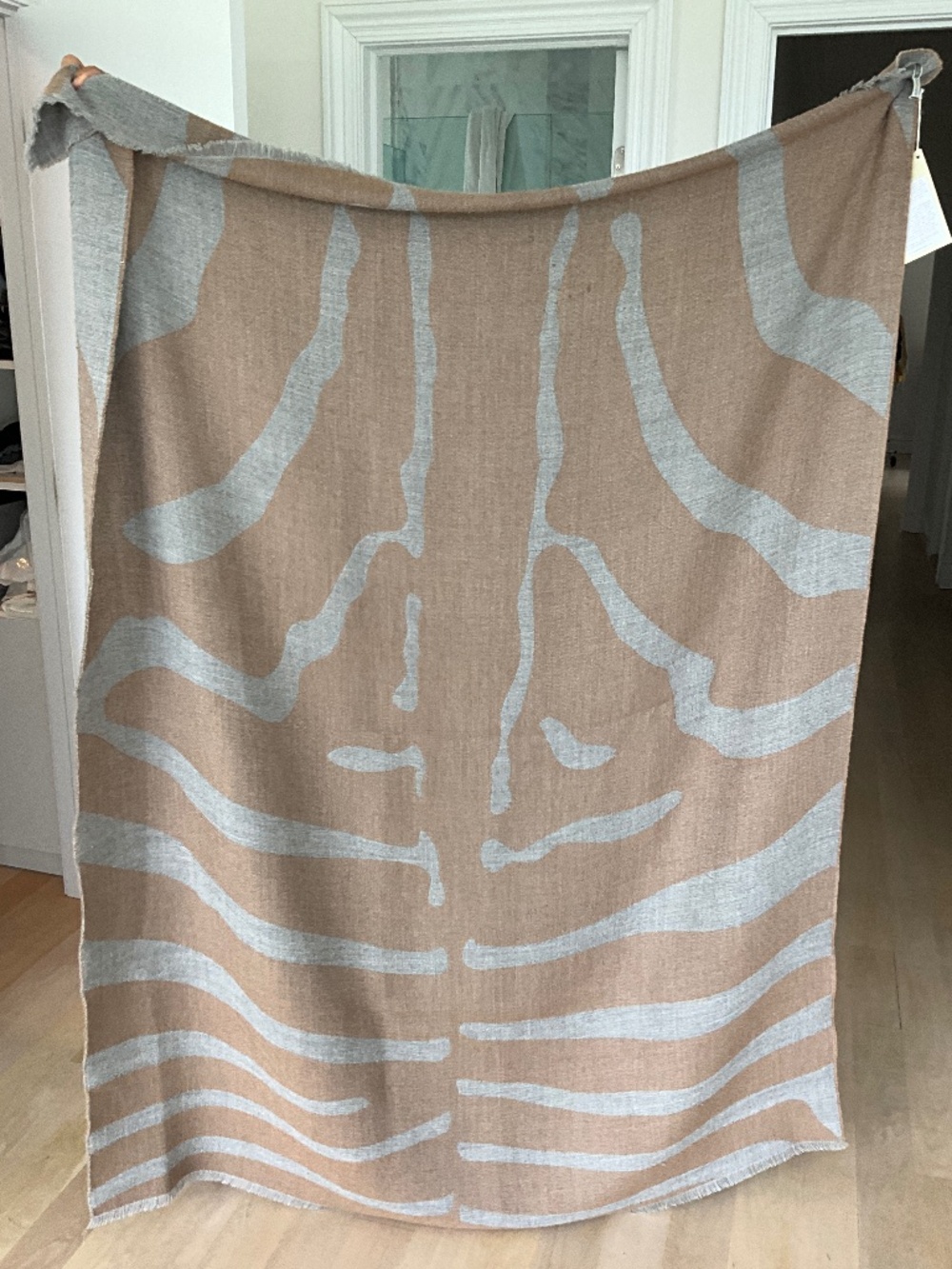 ALICIA ADAMS ALPACA REVERSIBLE THROW, NEW WITH TAGS
